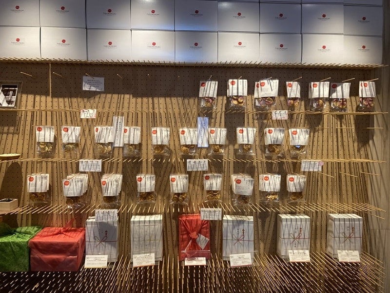 タカミオカキの店内写真