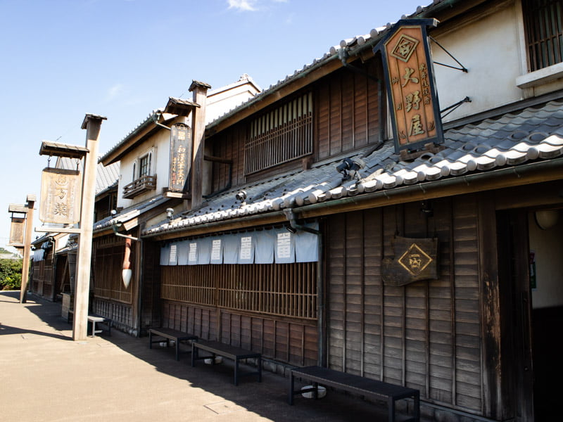 羽生PA上り鬼平江戸処の外観