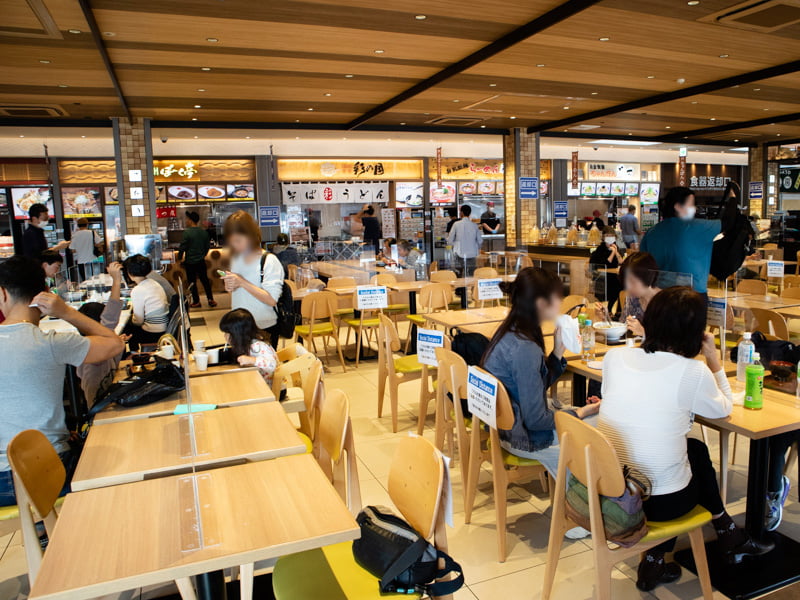 上里SA(上り)のフードコート