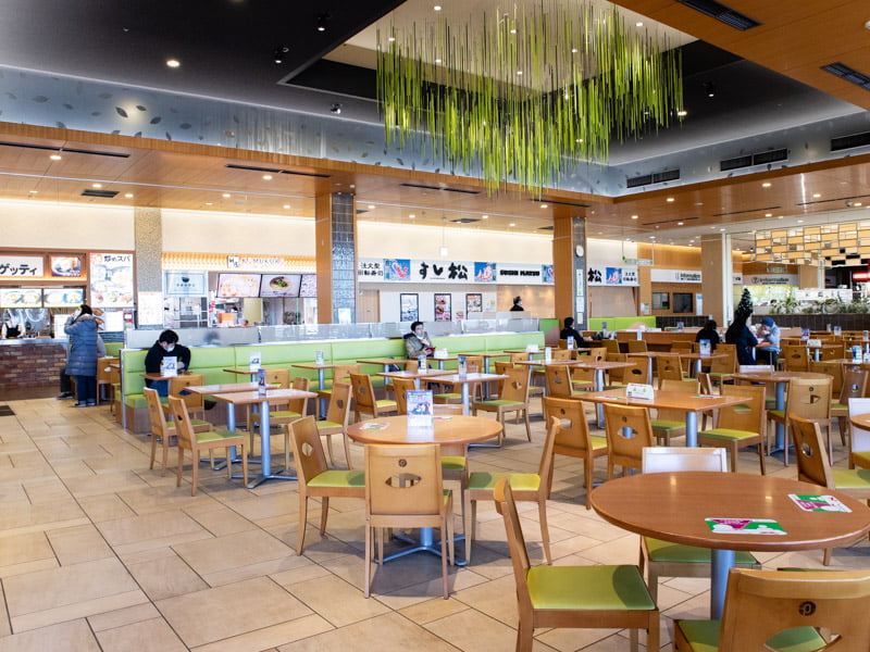 三芳PA(上り)フードコート