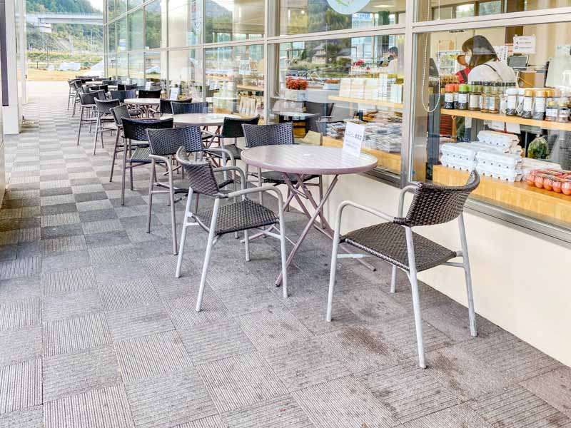 道の駅 世羅：テラス席