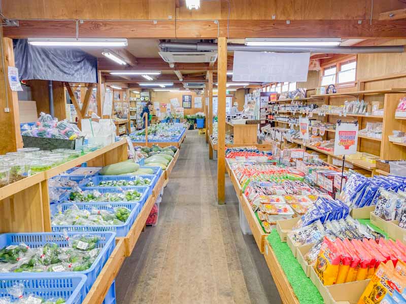 道の駅 アリストぬまくま:自由市場 内部