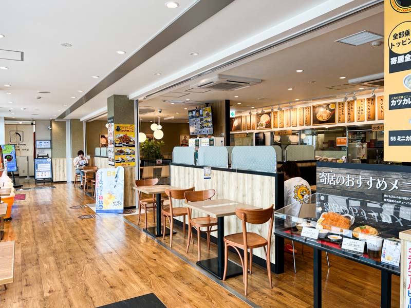 寄居PA(上り)のフードコート