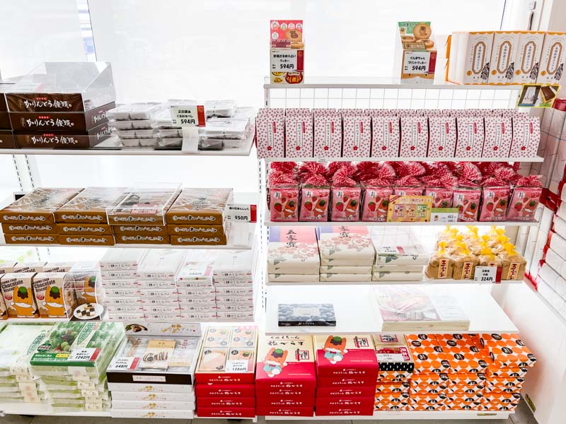 寄居PA(上り)のお土産売り場