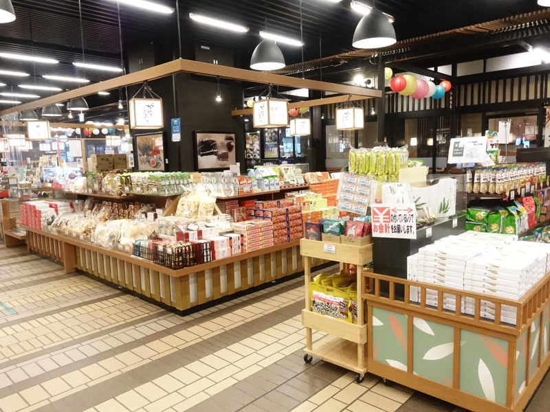越後湯沢駅のお土産売り場 CoCoLo湯沢