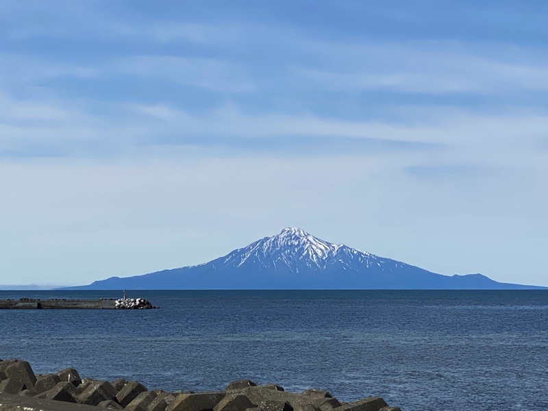 ノシャップ岬から見える利尻富士