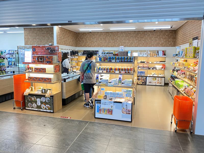 敦賀駅のお土産売り場 新幹線改札近く