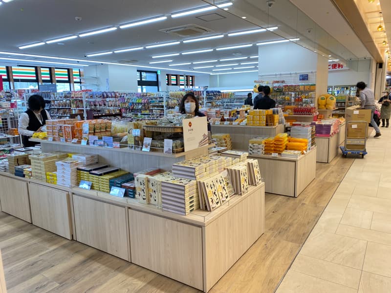 松山駅のお土産売り場